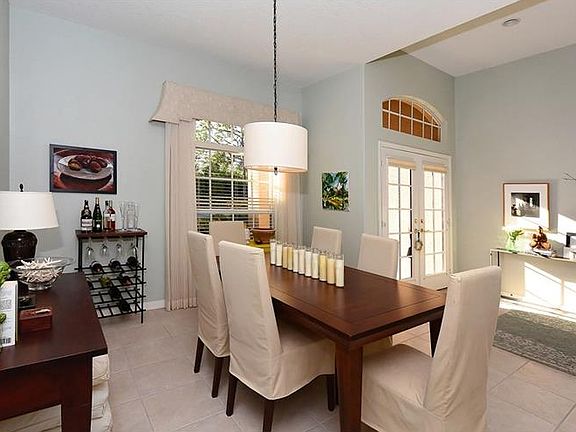 4th image of 4715 Carrington Cir