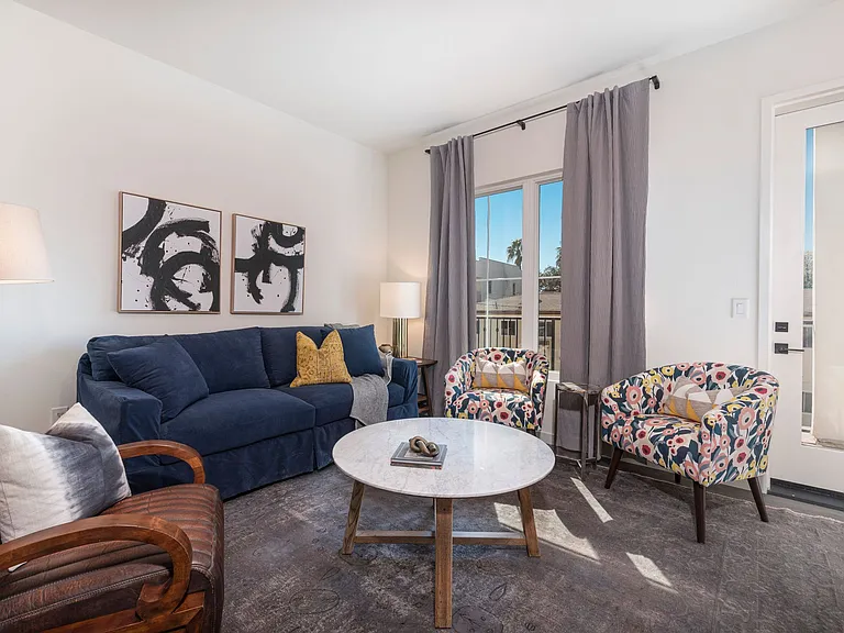 Mission View Residences — Photo 6