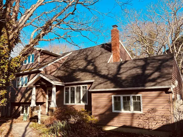 49 Maple Avenue, Bellport, NY 11713