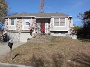 1613 NW Danbury Ct, Blue Springs, MO 64015