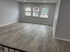 24 Briarwood Rd, Jersey City, NJ