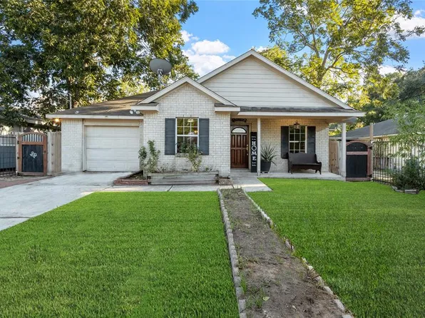 9242 Arledge Street, Houston, TX 77075