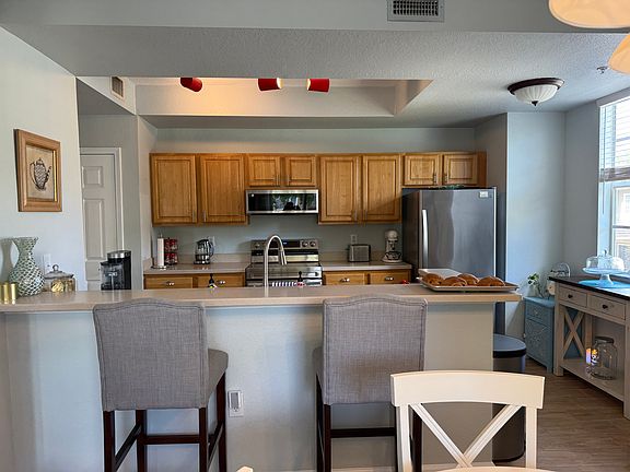 3rd image of 10075 Gate Pkwy N APT 806