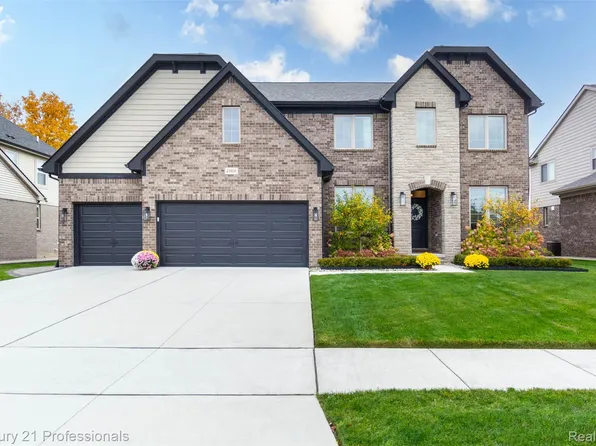 49806 Bingham Ln, Macomb, MI 48044