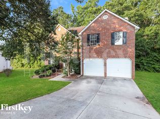 162 Olympic Dr, Fayetteville, GA 30215