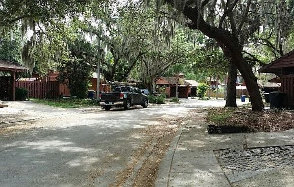 4th image of 780 Fairwood Ln