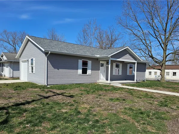 107 S Illinois St, Toledo, IL 62468