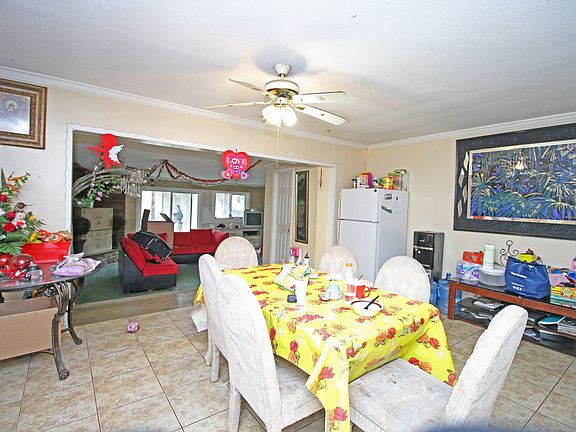 3rd image of 1462 W Olive St