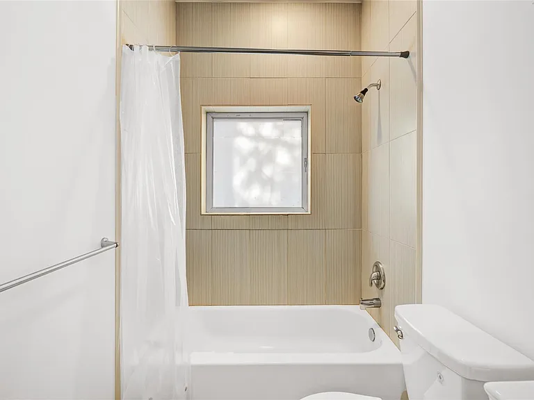 3910 Austin St — Photo 10