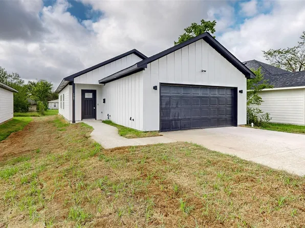 1307 E 11th Ave, Corsicana, TX 75110