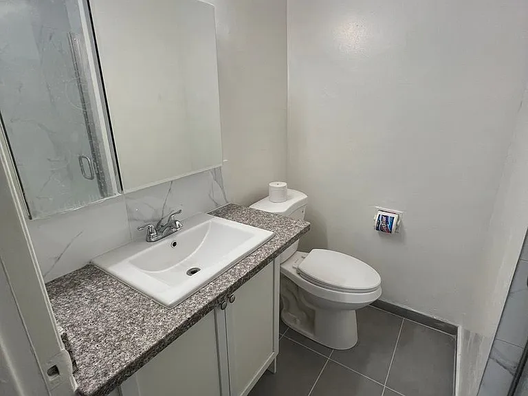 741 S Hobart Blvd — Photo 18