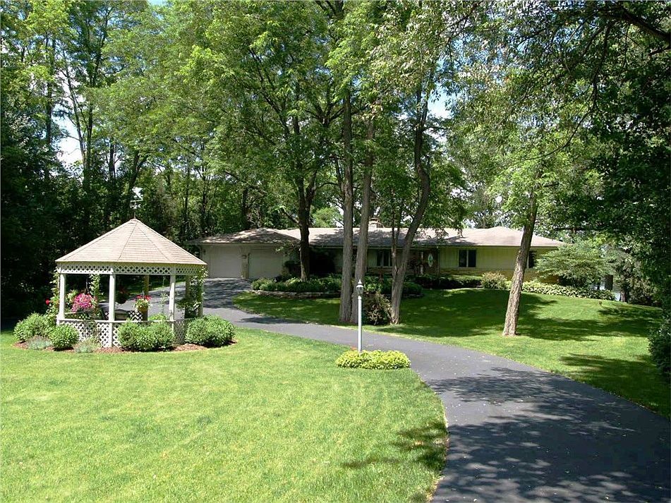 2nd image of 34380 Sunset Dr