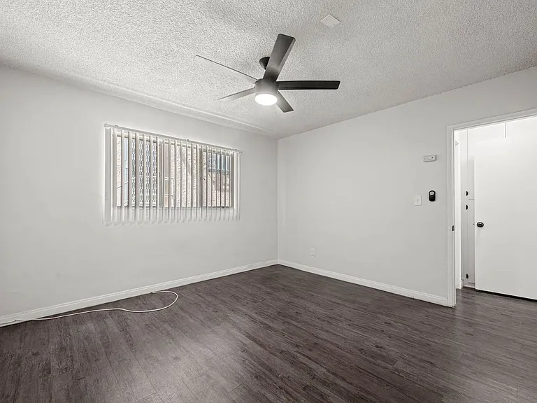 3862 S Potomac Ave — Photo 31