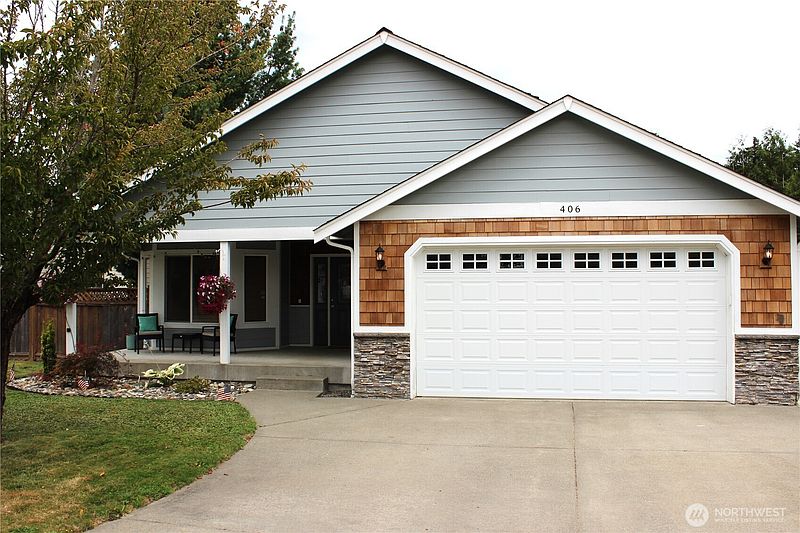 2nd image of 406 Jackson Court