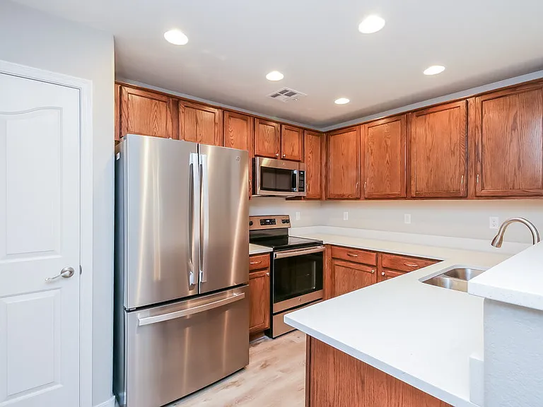 2370 W Gold Dust Ave — Photo 6