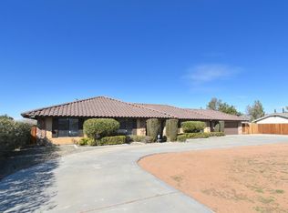 13786 Crow Rd, Apple Valley, CA 92307