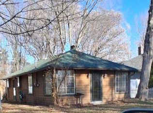 8304 Arlis St, Commerce Township, MI 48382