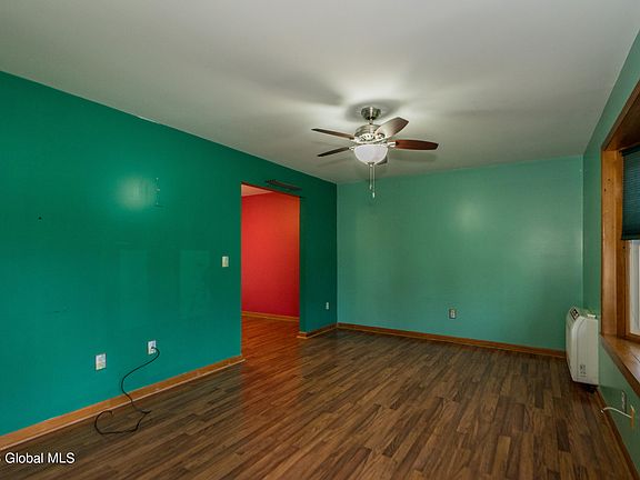 5th image of 4 Franklin Court