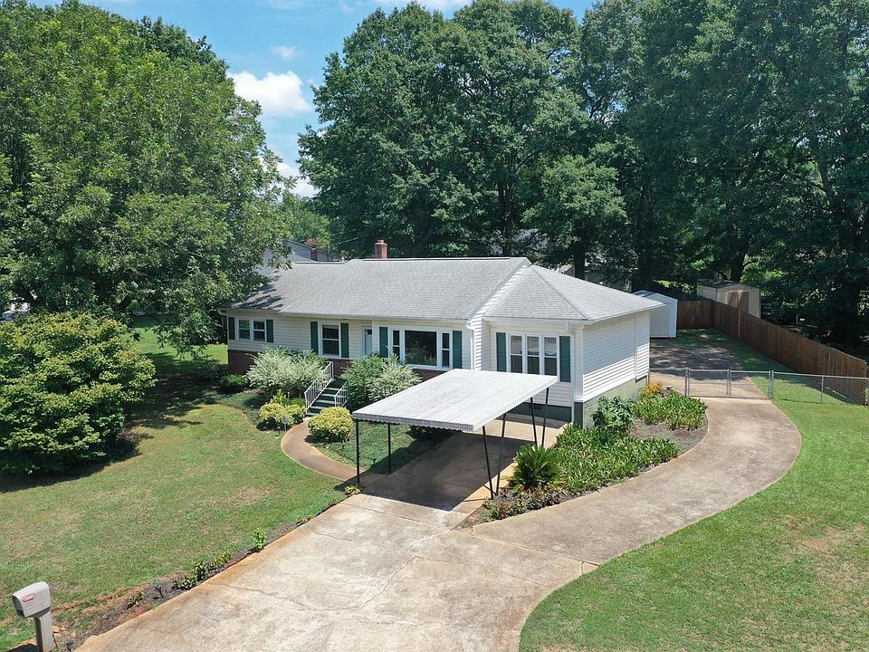 1st image of 22 Templewood Dr
