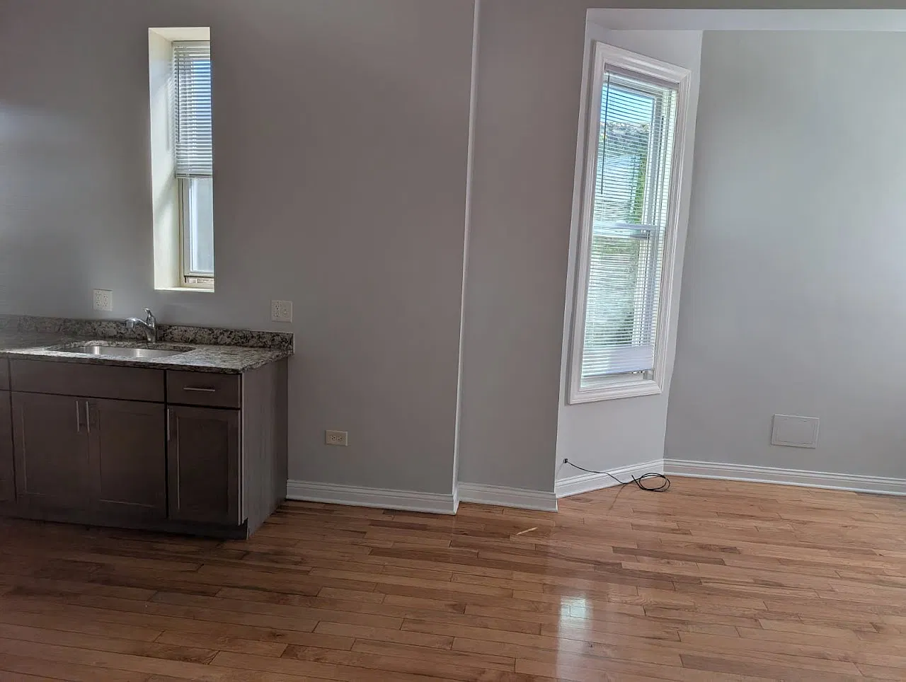 3 bed, 1000 sqft, $1,849 — Photo 3