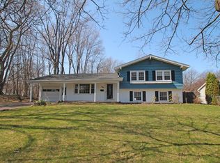 361 Paddy Hill Dr, Rochester, NY 14616