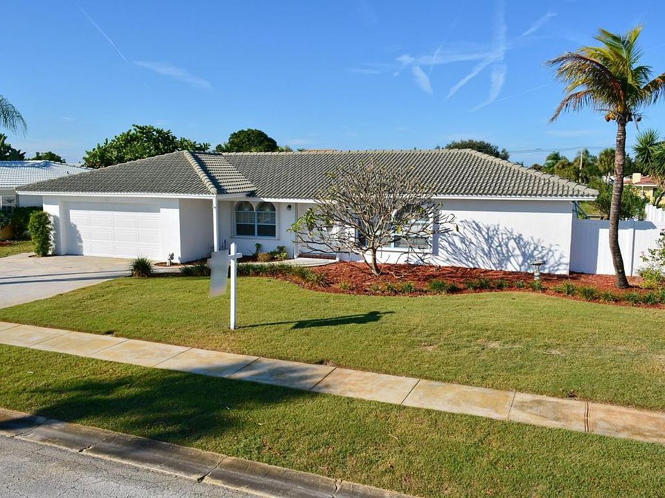 1st image of 630 Barcelona Ct