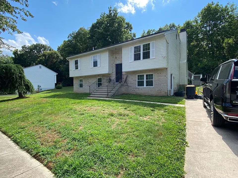 12001 Clear Creek Dr
