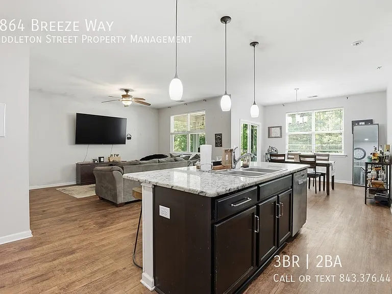 4864 Breeze Way — Photo 7