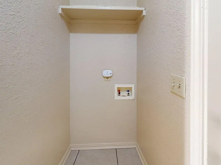 4405 Hondo Dr — Photo 13