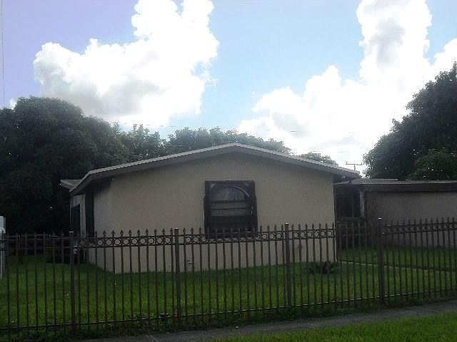 2nd image of 842 NW 171st Ter