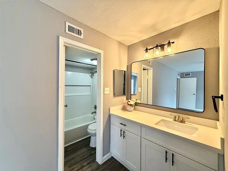 7200 T C Jester Blvd #3903 — Photo 12