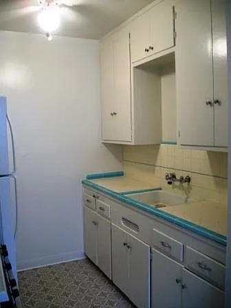 1314 24th St APT 3 photo 1