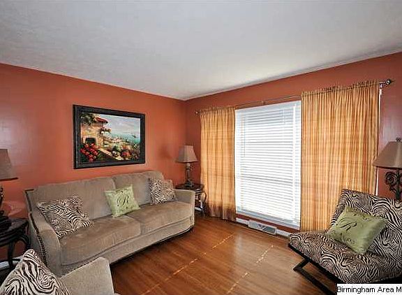5th image of 528 Melonie Ln