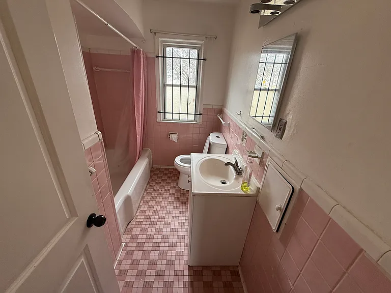 9030 Plainview Ave — Photo 7