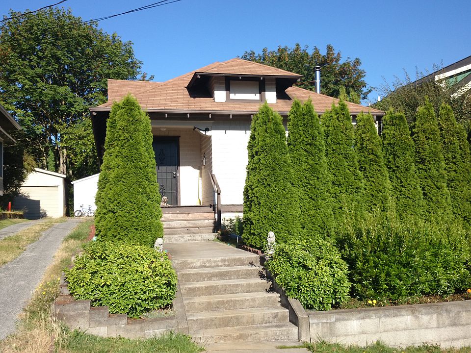 1st image of 2627 Nob Hill Ave N