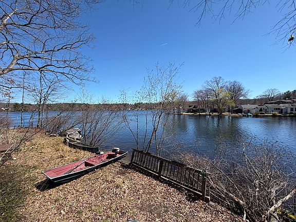 4th image of 133 Lakeshore Dr