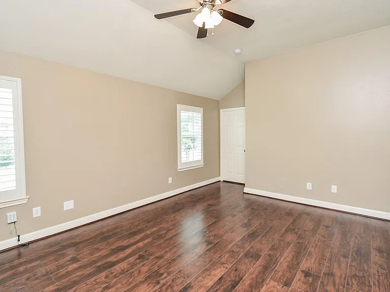 15975 Cottage Ivy Cir — Photo 23