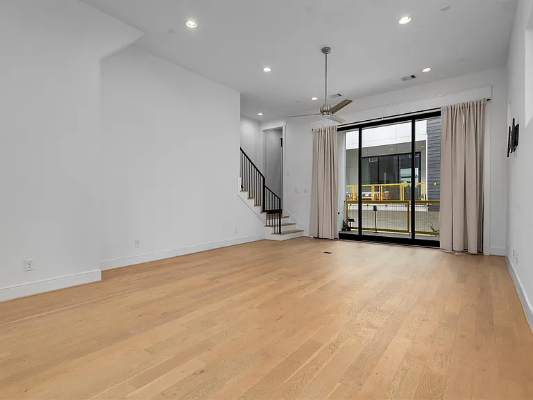 1211 Hickory St #E — Photo 6