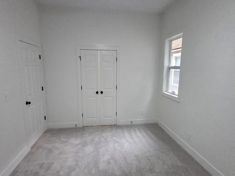 3222 E 11th St — Photo 31