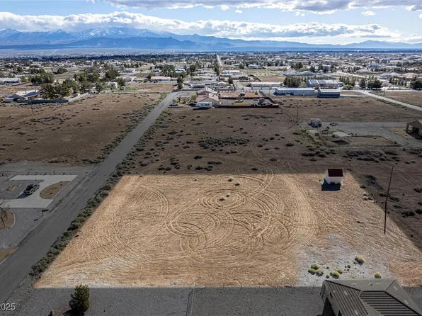 2141 Carnation Way, Pahrump, NV 89048