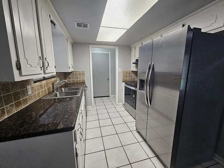 4617 NE Columbia Ave — Photo 9
