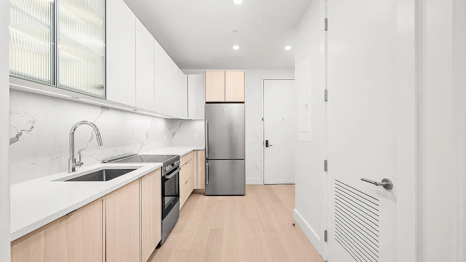 218 Front St — Photo 4