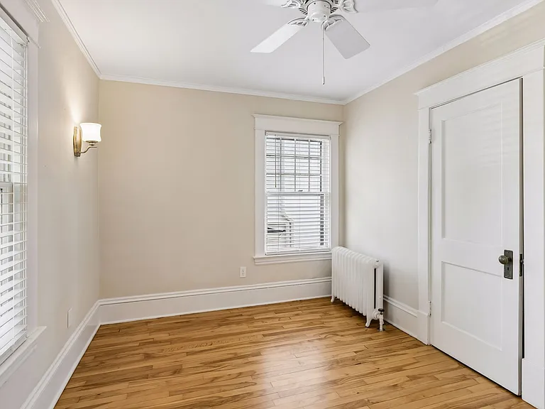 3329 Dupont Ave S — Photo 24