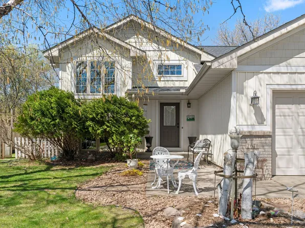 2671 Oakview Ln, Monticello, MN 55362