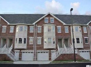 335 Soundview Ln #A, College Point, NY 11356