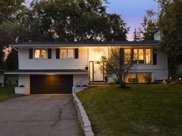 6112 Wilryan Ave, Edina, MN 55436