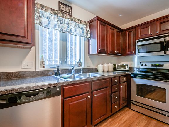 Luxury Styled Cherry Cabinets