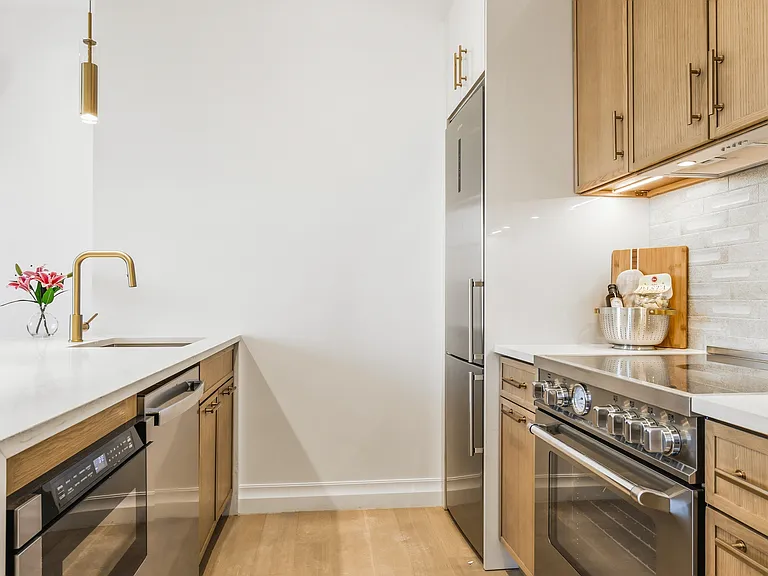 503 4th Ave #1D — Photo 2
