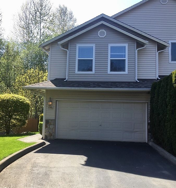 1st image of 8705A 1st Pl NE