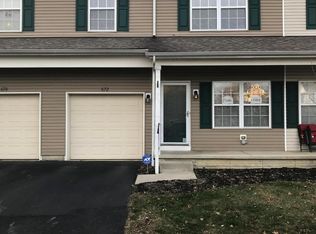 672 Grove Cir, Gahanna, OH 43230